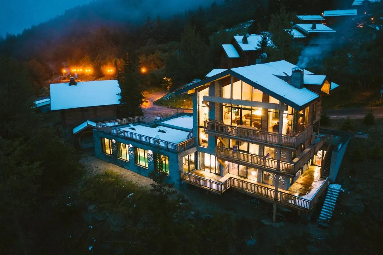Chalet 360° Courchevel - Ski In, Ski Out Villa
