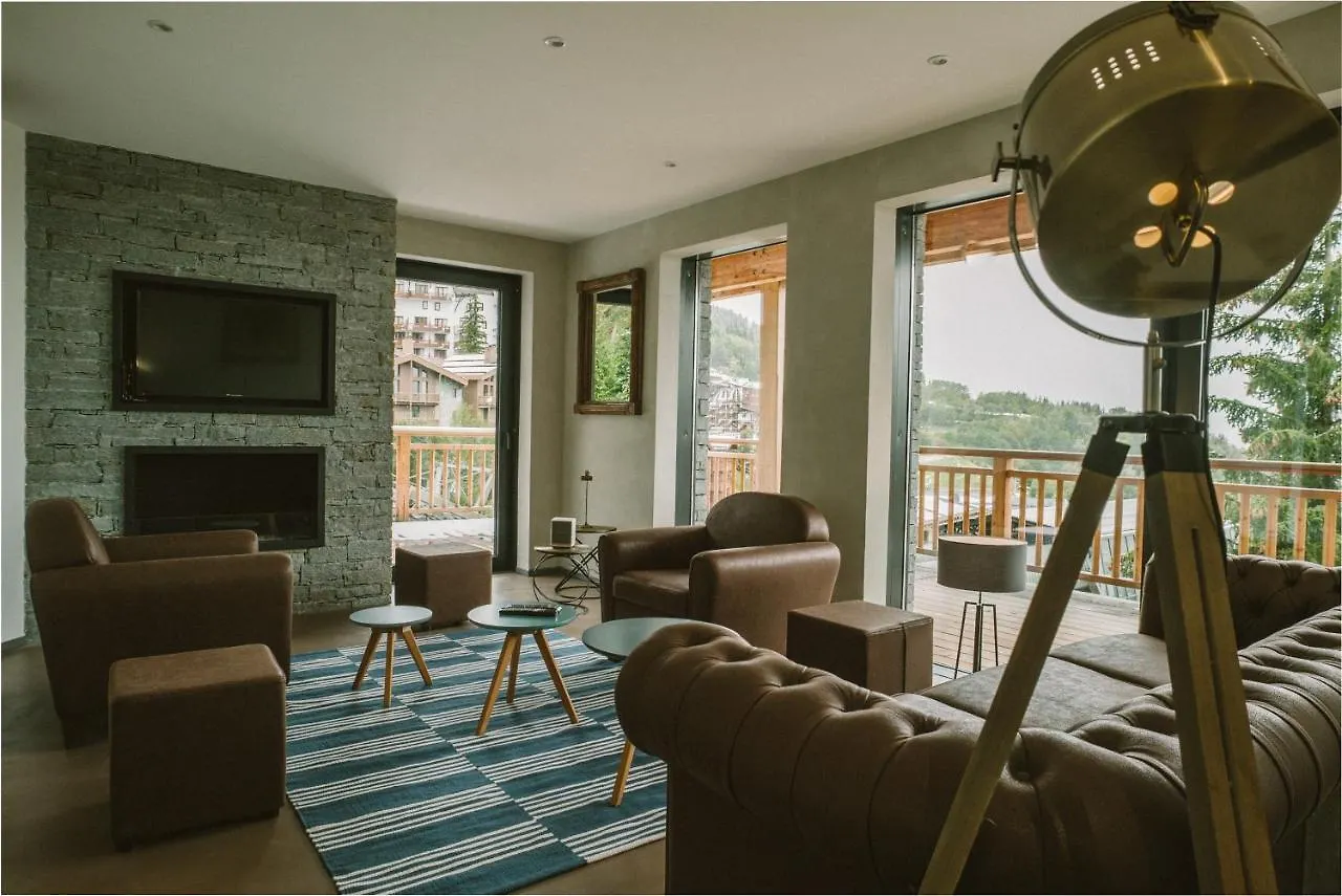 Chalet 360° Courchevel - Ski In, Ski Out Villa 0*,  France