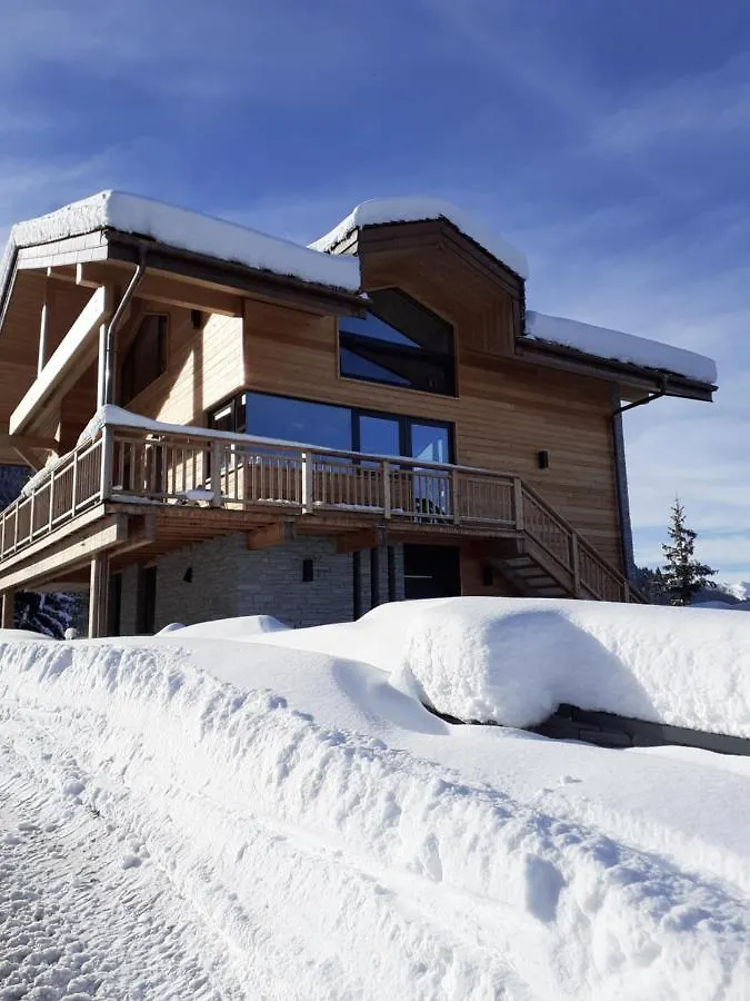 Chalet 360° Courchevel - Ski In, Ski Out Villa 0*,