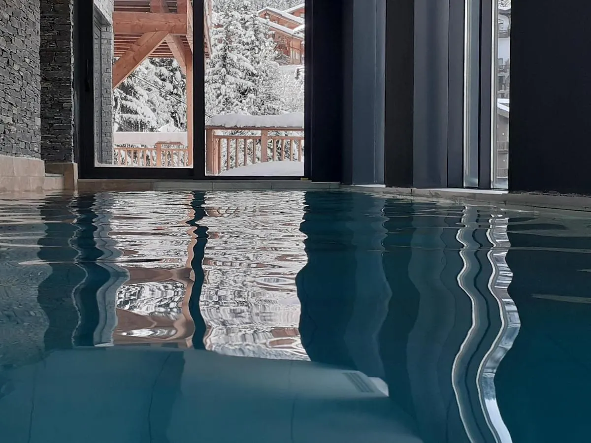 Chalet 360° Courchevel - Ski In, Ski Out Villa 0*,