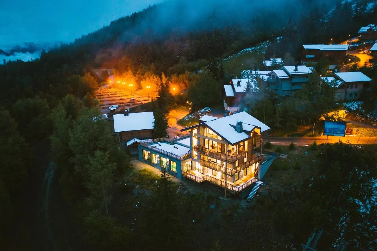 Chalet 360° Courchevel - ski in, ski out Villa