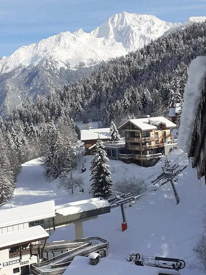 Chalet 360° Courchevel - ski in, ski out Villa
